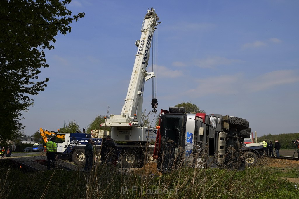 Schwerer VU LKW Zug Bergheim Kenten Koelnerstr P436.JPG - Miklos Laubert